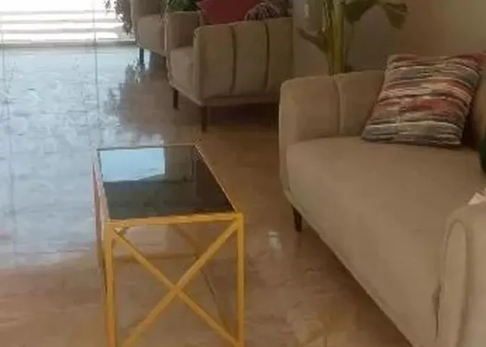 10 Minutes From Airport Modern With Acces & Wifi