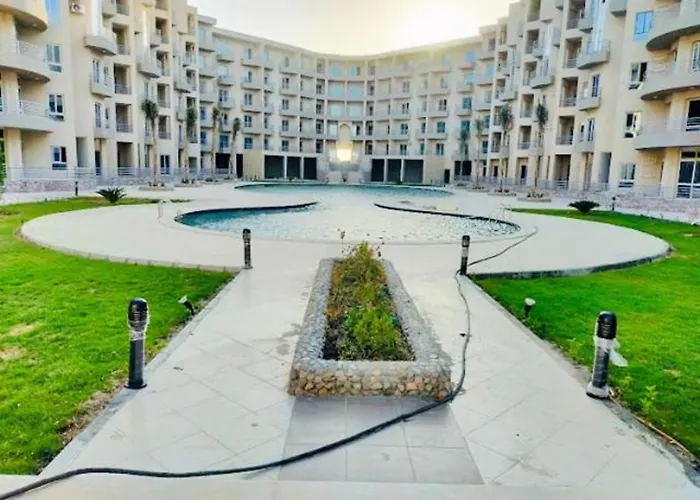 10 Minutes From Airport Modern With Acces & Wifi *