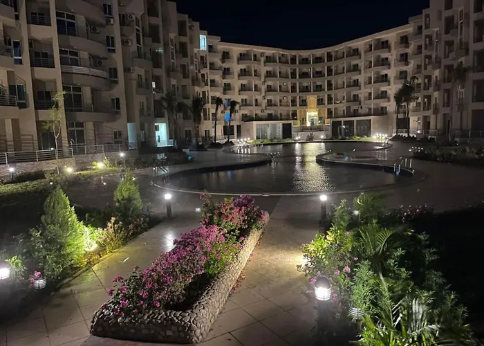 10 Minutes From Airport Modern With Acces & Wifi