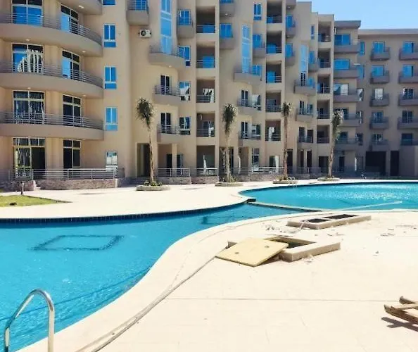 10 Minutes From Airport Modern With Acces & Wifi