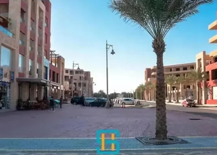 10 Minutes From Airport Modern With Acces & Wifi