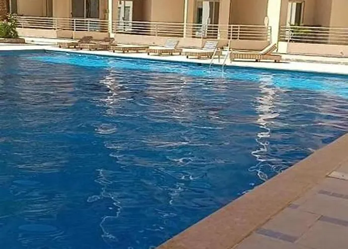 Apartamento 10 Minutes From Airport Modern With Acces & Wifi *
